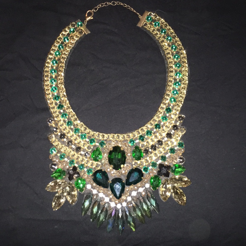 A vintage “statement piece” necklace